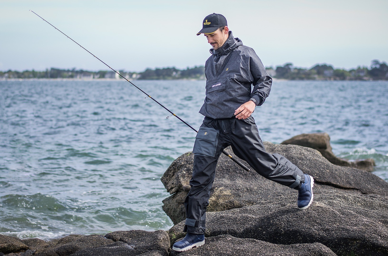 Guy Cotten - Tough and waterproof commercial fishing rainwear and  professional farming raingear